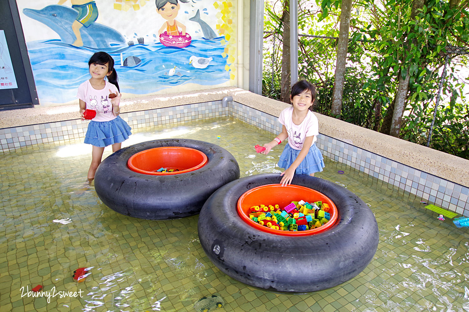 宜蘭親子餐廳》樂去。玩的瘋 Let’s Go Wonderful~漂漂樂高水池 x 水晶積木、樂高陀螺、積凍廚師 樂高 DIY 體驗 x 樂高咖哩飯~暑假瘋玩樂高新景點|室內景點|雨天景點|夏日戲水|DIY @兔兒毛毛姊妹花 宜蘭親子餐廳》樂去。玩的瘋 Let’s Go Wonderful~漂漂樂高水池 x 水晶積木、樂高陀螺、積凍廚師 樂高 DIY 體驗 x 樂高咖哩飯~暑假瘋玩樂高新景點|室內景點|雨天景點|夏日戲水|DIY @兔兒毛毛姊妹花