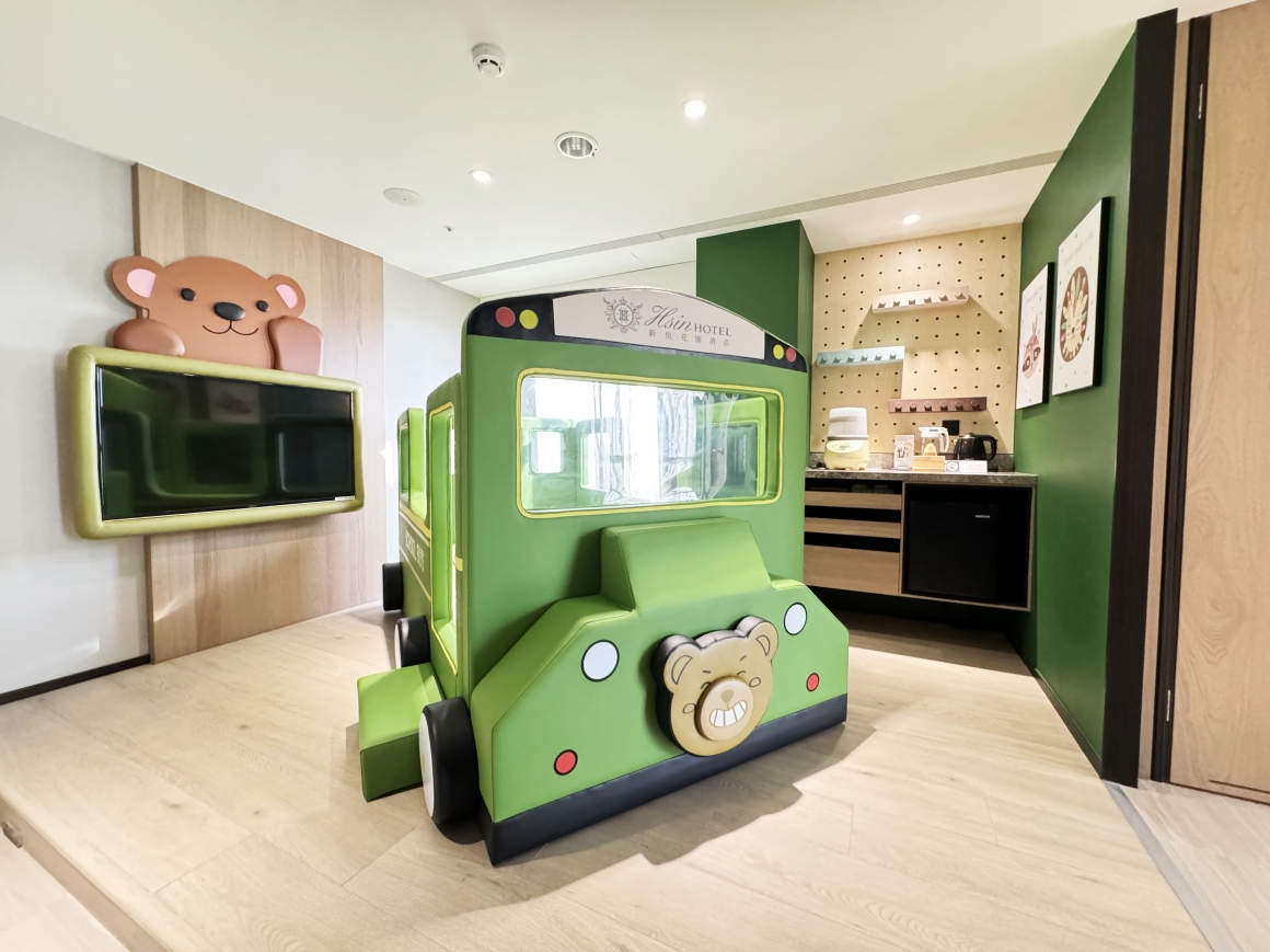 【嘉義親子飯店】新悦花園酒店：旋轉木馬＋賽車道＋森林系萌拍景點，一站滿足親子與毛孩旅遊需求！ @兔兒毛毛姊妹花