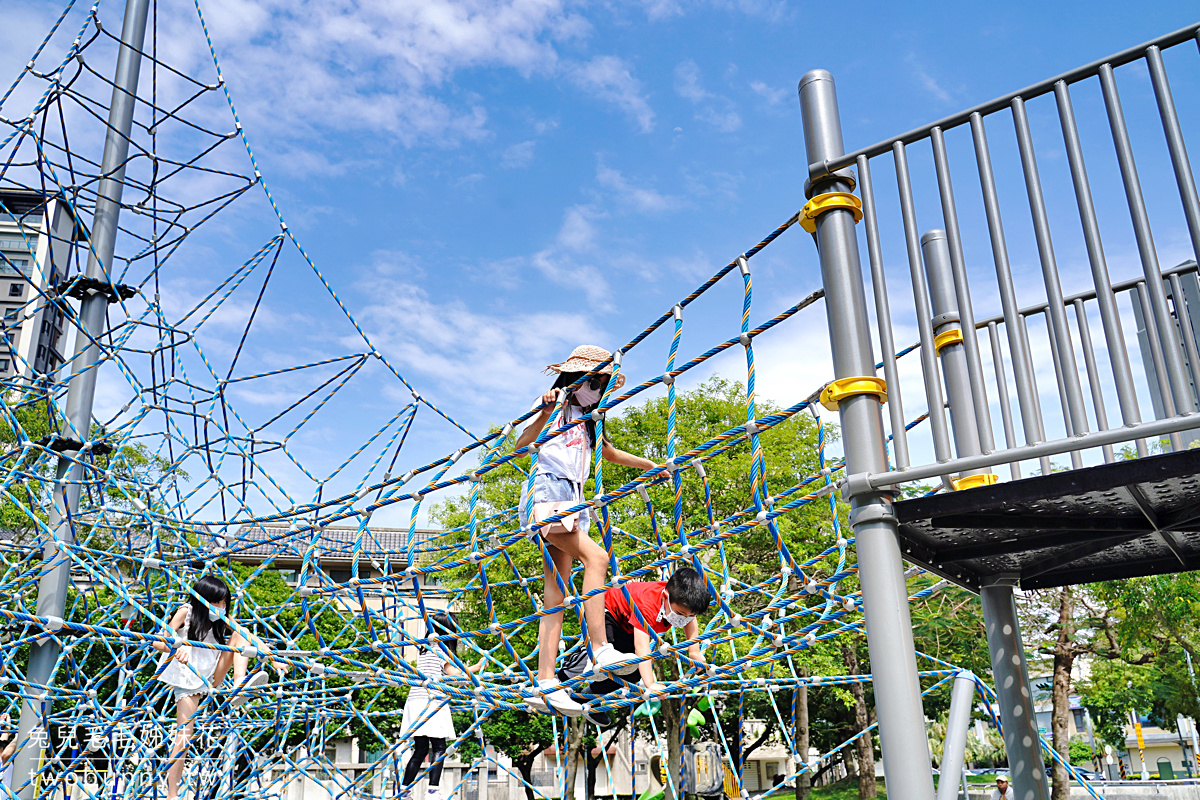 新竹特色公園》竹北繩索公園 2.0~來挑戰 8.7 米全台最高單體式攀爬網和水管溜滑梯 @兔兒毛毛姊妹花