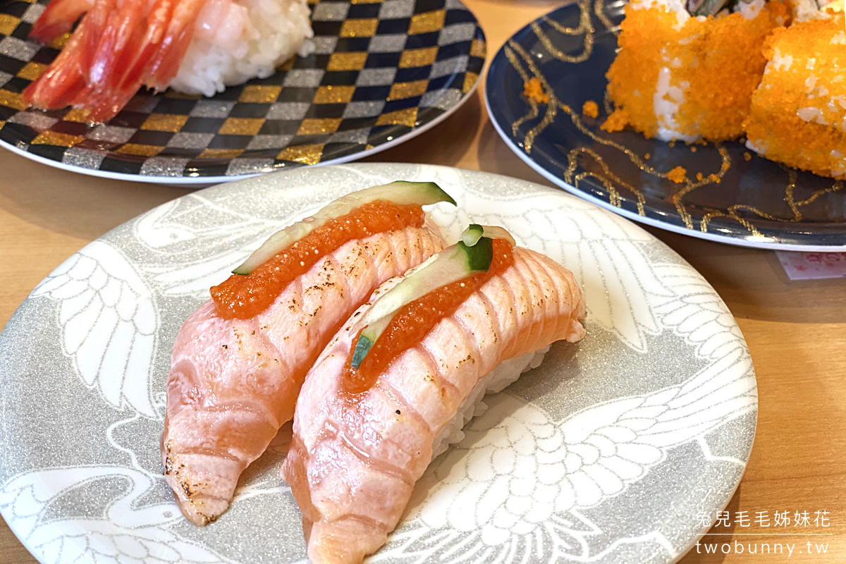 新竹美食 合點壽司竹北店 有驚喜叫賣秀的浮誇系迴轉壽司 木曜4超玩一日迴轉壽司 兔兒毛毛姊妹花