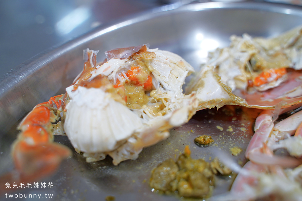 萬里海鮮餐廳》阿嬌萬里蟹～活跳跳新鮮螃蟹料理，連平日來都要排隊一小時才吃得到 @兔兒毛毛姊妹花
