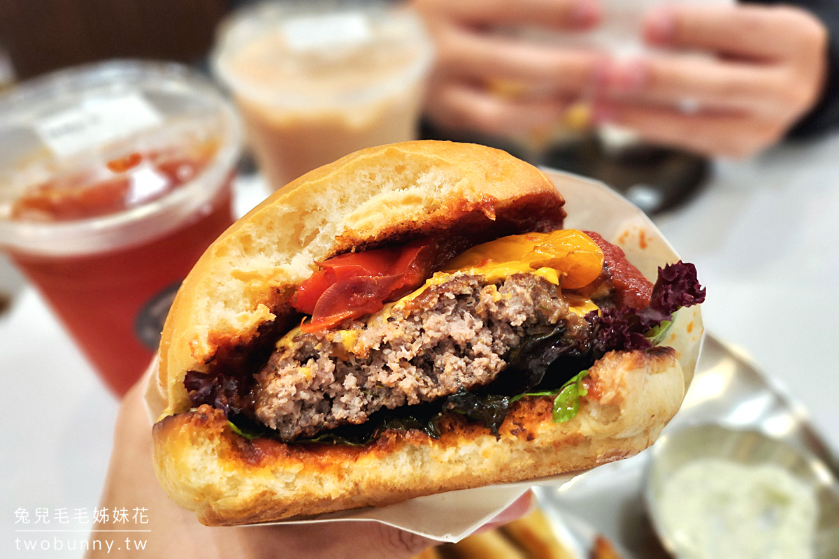 南京三民美食》BurgerHigh 新開幕!! 日系文青風格餐廳賣的美式漢堡麵包軟Q肉排超 juicy~ @兔兒毛毛姊妹花