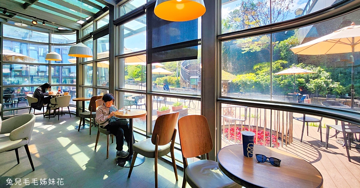 台北景觀咖啡廳》Metrocoffee 大安森林公園～路易莎也有玻璃屋景觀咖啡廳，不限時喝咖啡賞美景 @兔兒毛毛姊妹花