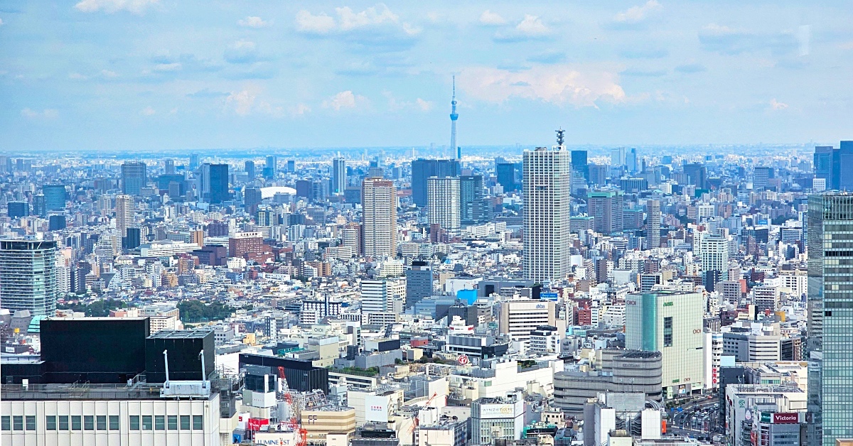 東京景點「東京都廳展望台南展望室」地鐵站直達，45 樓東京免費夜景聖地 @兔兒毛毛姊妹花