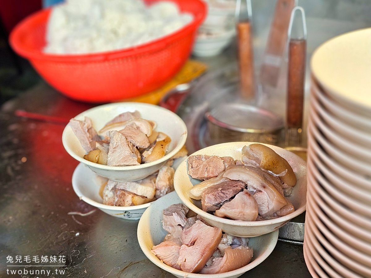 大稻埕美食【許仔豬腳麵線】慈聖宮美食街必吃50年白煮豬腳湯老店，大橋頭廟口美食 @兔兒毛毛姊妹花