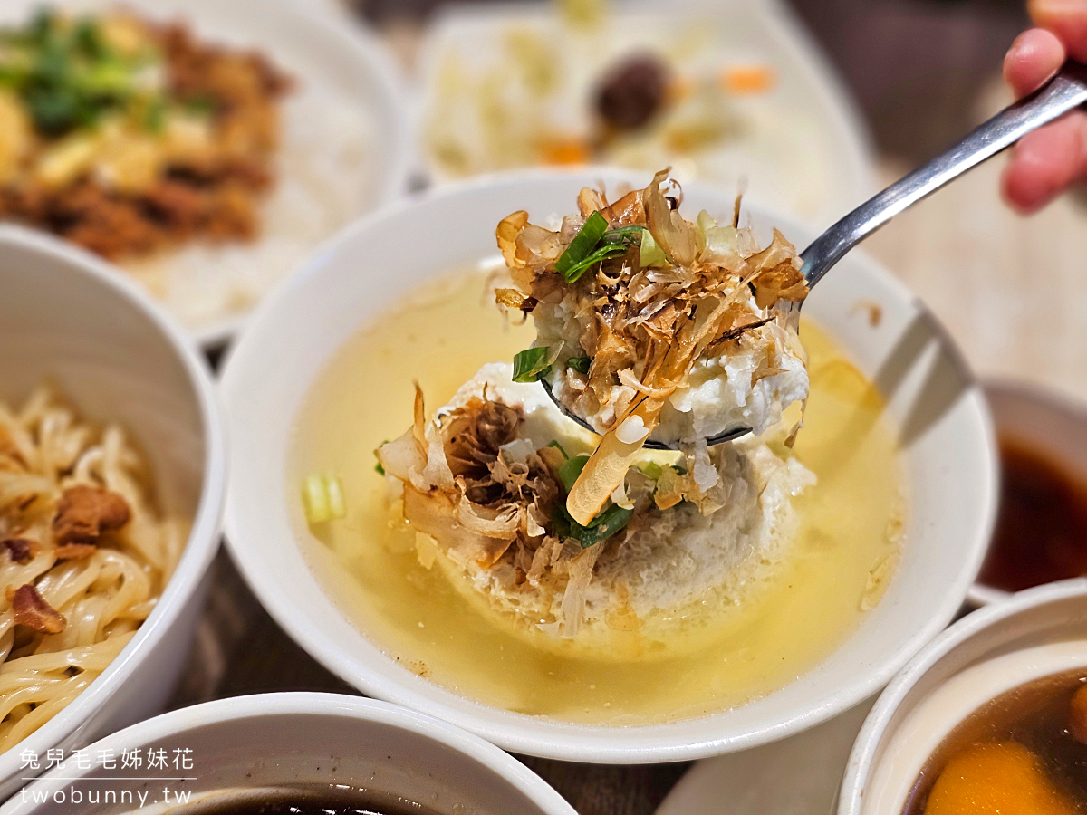 雨川食堂 金門戰地滋味｜金門金城老街文青風小吃店，高粱肉燥飯、一條根雞湯必點 @兔兒毛毛姊妹花