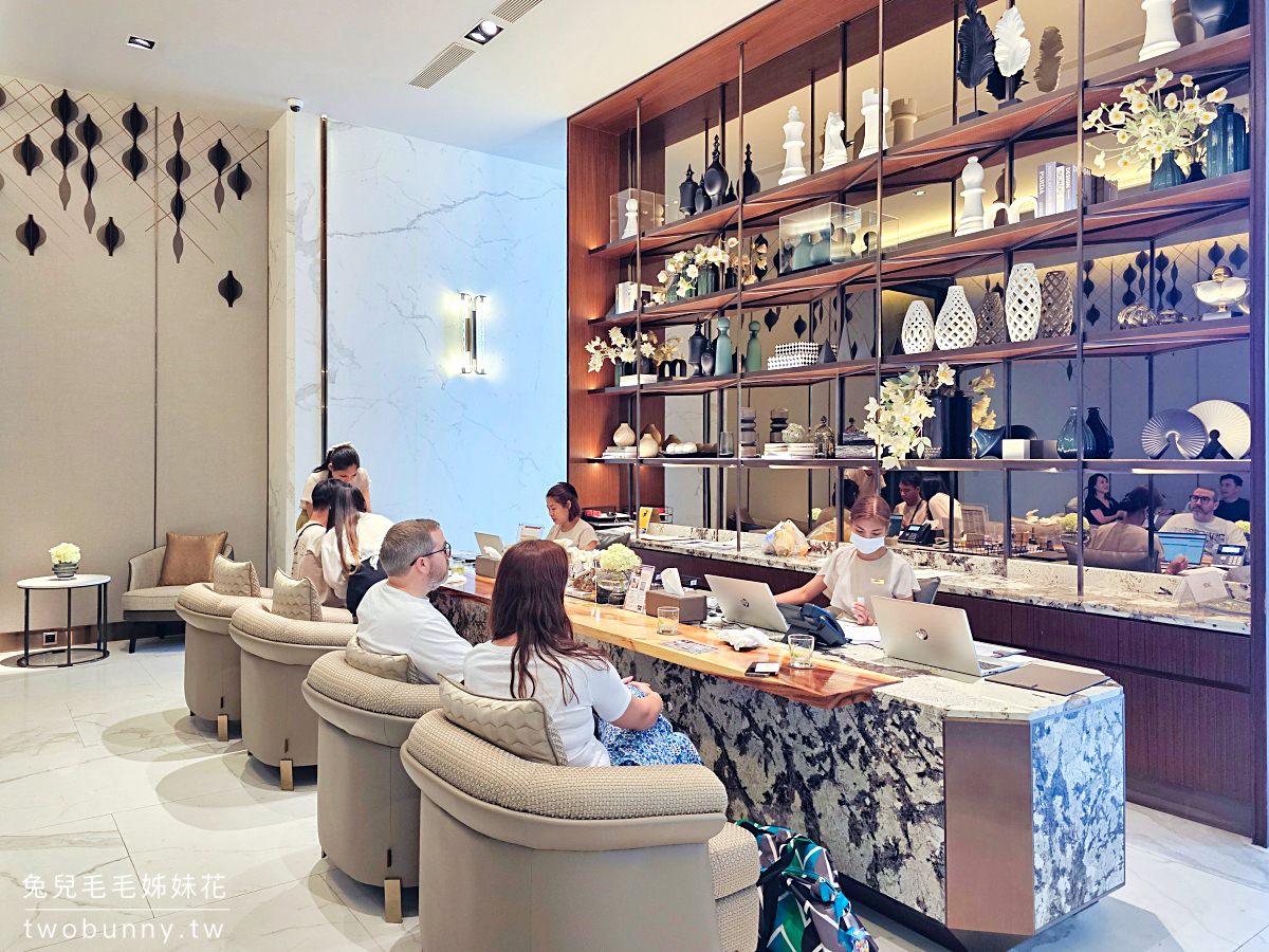 曼谷住宿「帕亞泰易思廷大酒店 Eastin Grand Hotel Phayathai」機場快線/BTS直達五星飯店，公寓套房 空中泳池美翻天 @兔兒毛毛姊妹花
