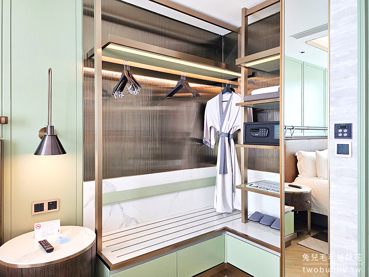 曼谷住宿「帕亞泰易思廷大酒店 Eastin Grand Hotel Phayathai」機場快線/BTS直達五星飯店，公寓套房 空中泳池美翻天 @兔兒毛毛姊妹花