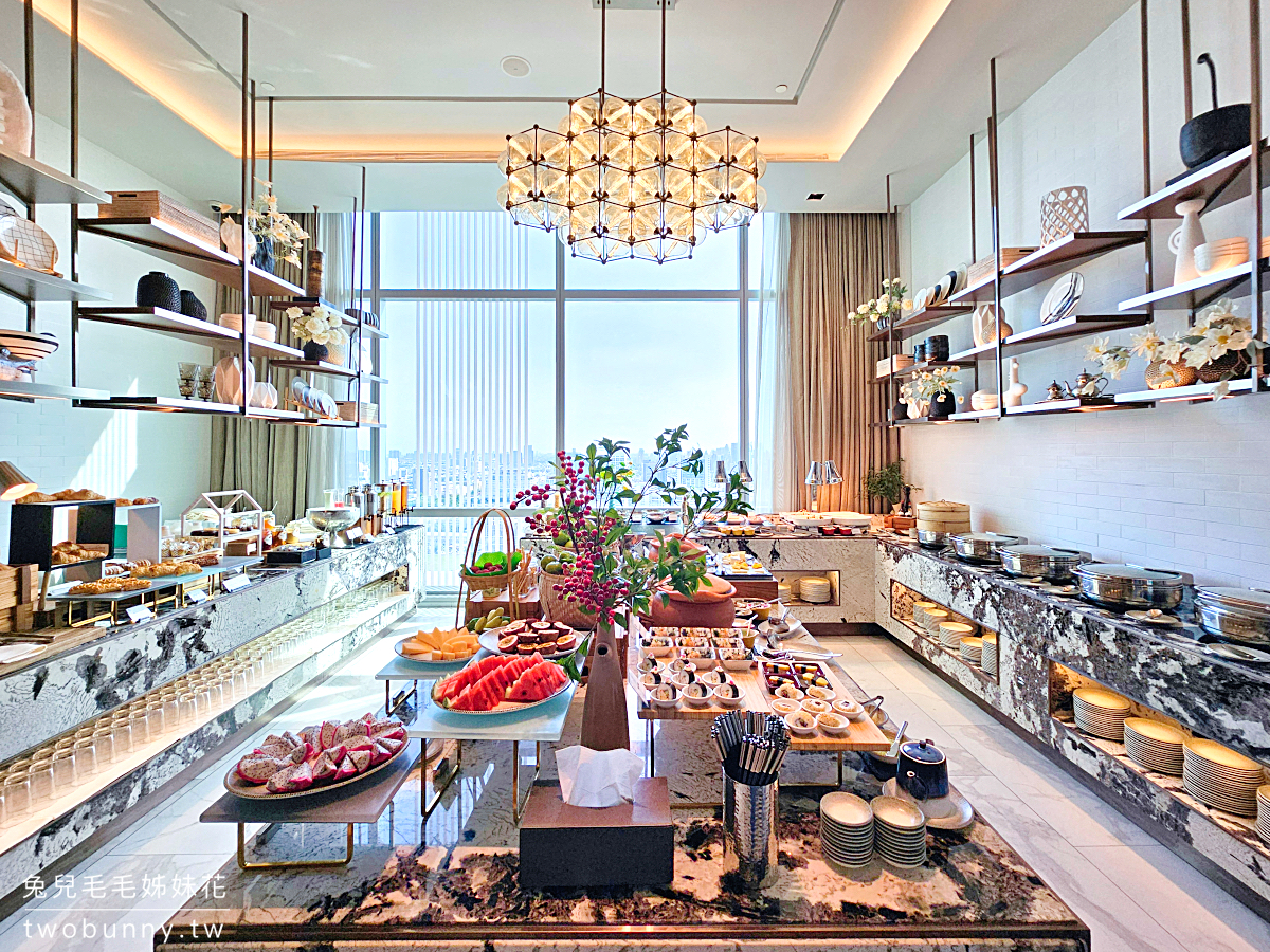 曼谷住宿「帕亞泰易思廷大酒店 Eastin Grand Hotel Phayathai」機場快線/BTS直達五星飯店，公寓套房 空中泳池美翻天 @兔兒毛毛姊妹花