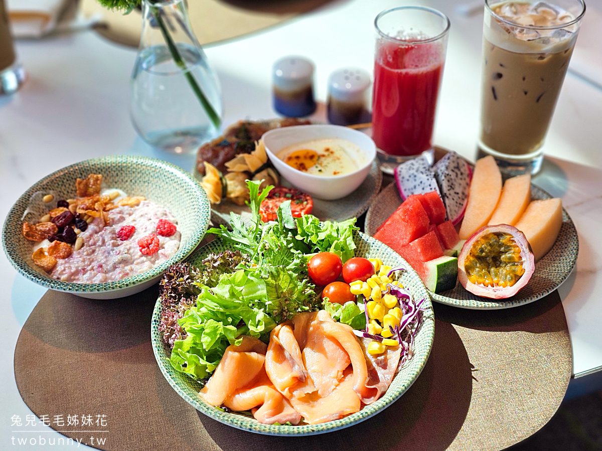 曼谷住宿「帕亞泰易思廷大酒店 Eastin Grand Hotel Phayathai」機場快線/BTS直達五星飯店，公寓套房 空中泳池美翻天 @兔兒毛毛姊妹花