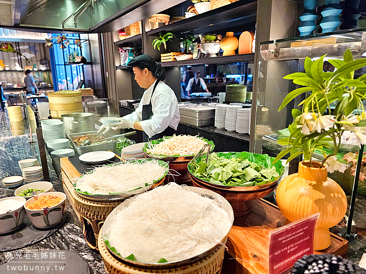 曼谷住宿「帕亞泰易思廷大酒店 Eastin Grand Hotel Phayathai」機場快線/BTS直達五星飯店，公寓套房 空中泳池美翻天 @兔兒毛毛姊妹花