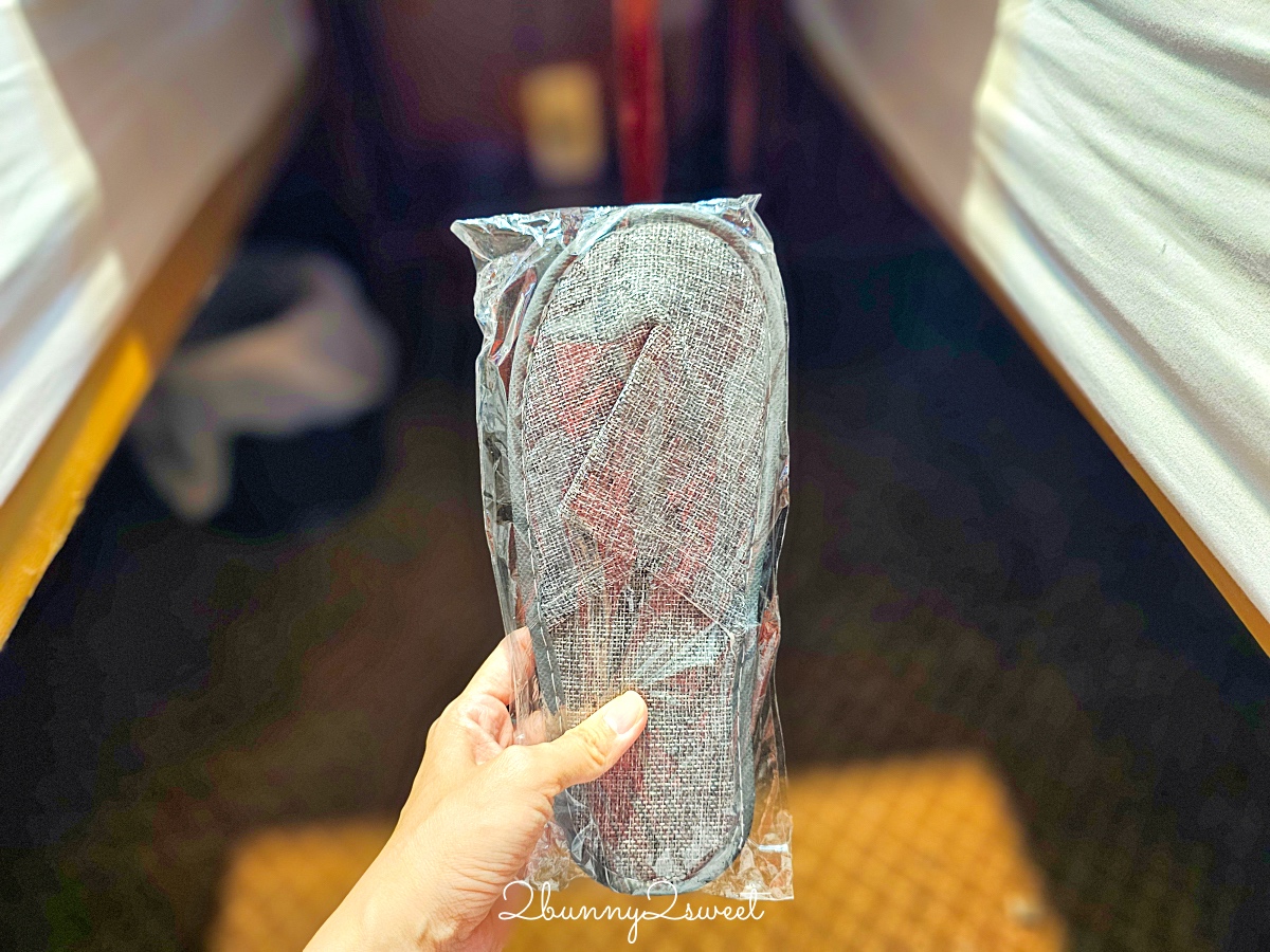 越南河內臥鋪火車 VIC SAPA TRAIN 免費飲料、點心、充電，一覺醒來就到夢幻山城沙壩 @兔兒毛毛姊妹花
