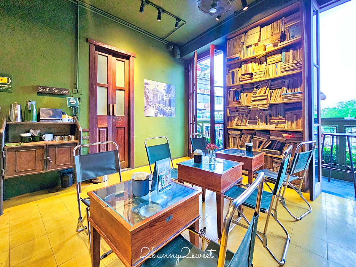 Cộng Càphê 越共咖啡｜越南必訪連鎖咖啡店，坐折疊軍用椅喝椰子咖啡才對味 @兔兒毛毛姊妹花