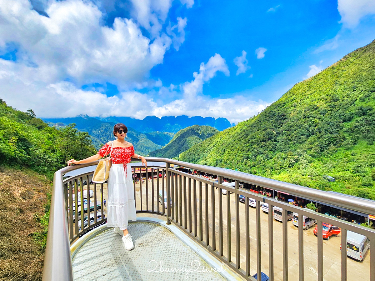 北越沙壩最新景點「龍雲玻璃天空步道」海拔2200米高山上的548公尺玻璃橋太壯觀 @兔兒毛毛姊妹花