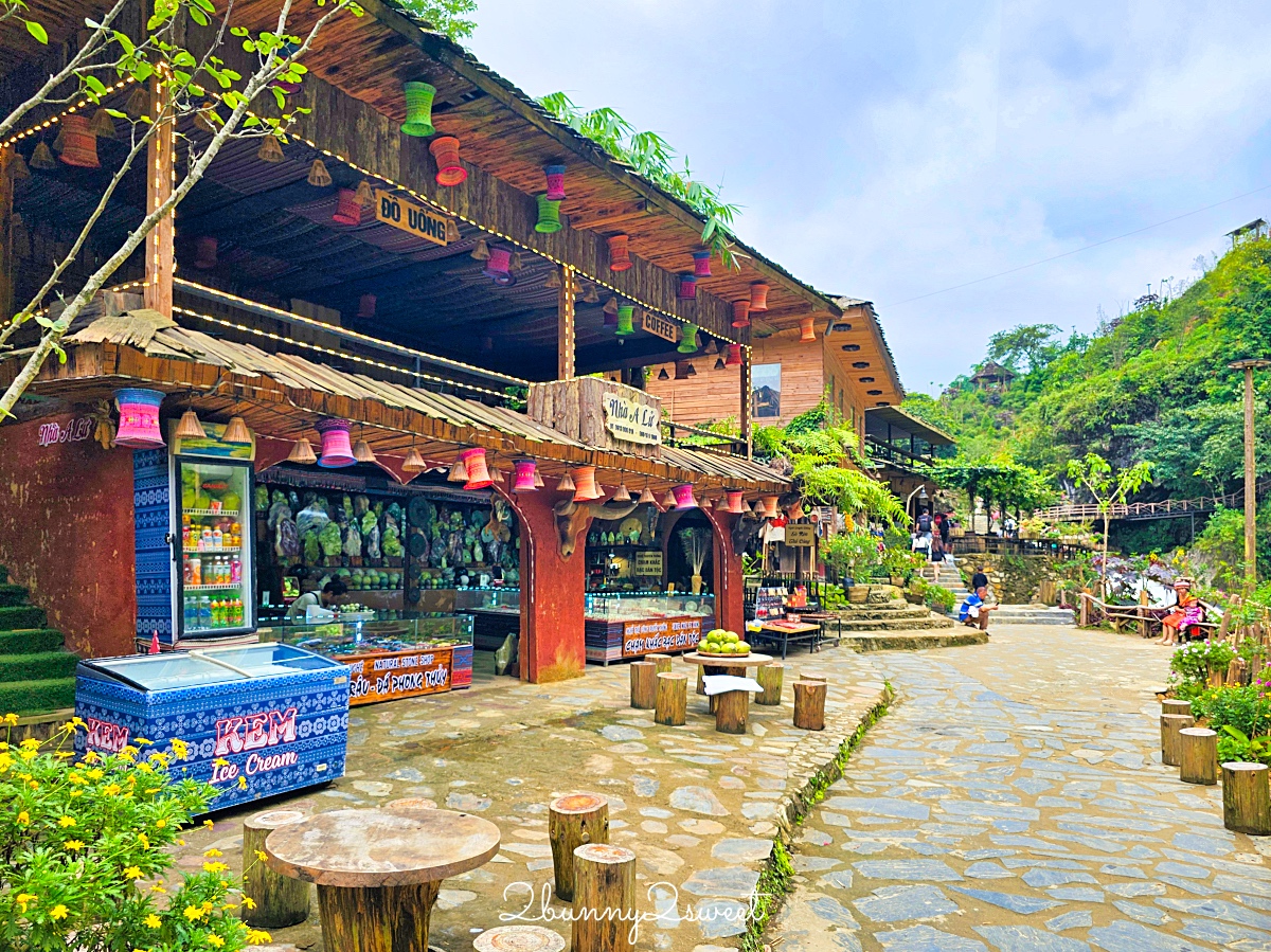 沙壩景點「貓貓村 Cat Cat Village」北越必訪少數民族赫蒙族吉吉村，變身瑤族姑娘拍美照 @兔兒毛毛姊妹花