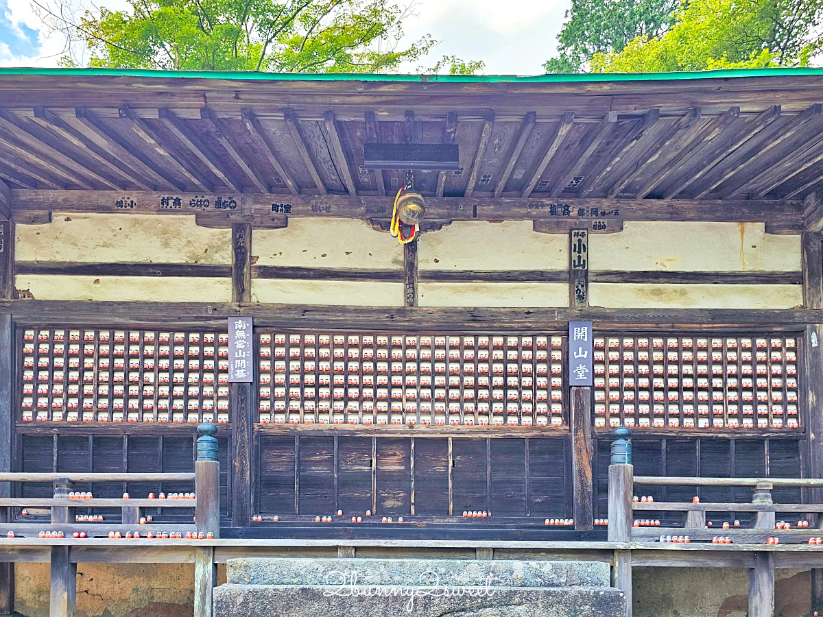 大阪景點「勝尾寺」可愛好拍達摩不倒翁，秋天賞楓、祈求勝運必訪｜門票、交通攻略 @兔兒毛毛姊妹花