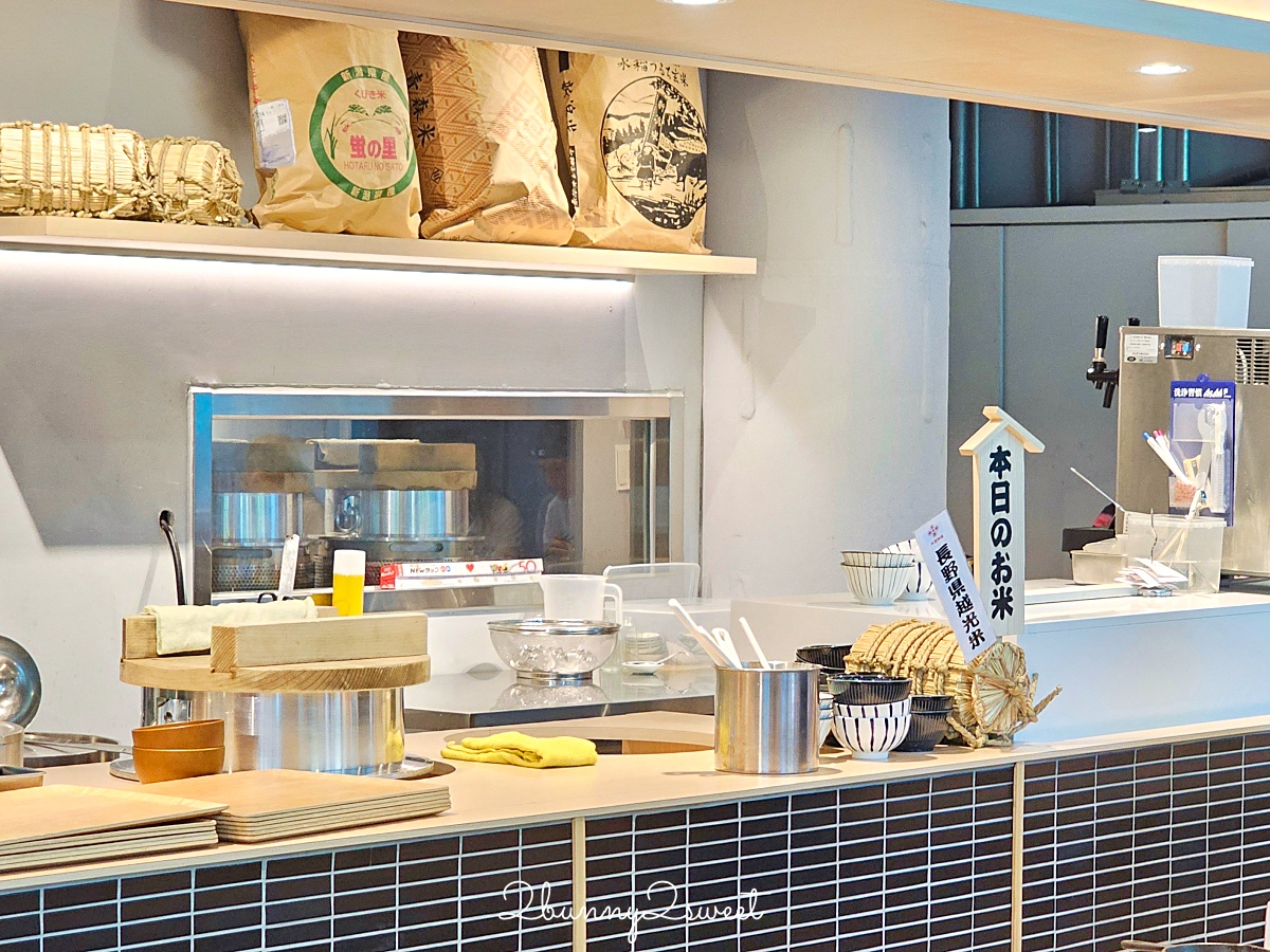 國父紀念館美食「漢堡排嘉台北大巨蛋店」來自日本人氣炭烤和牛漢堡排，日本越光米無限吃 @兔兒毛毛姊妹花