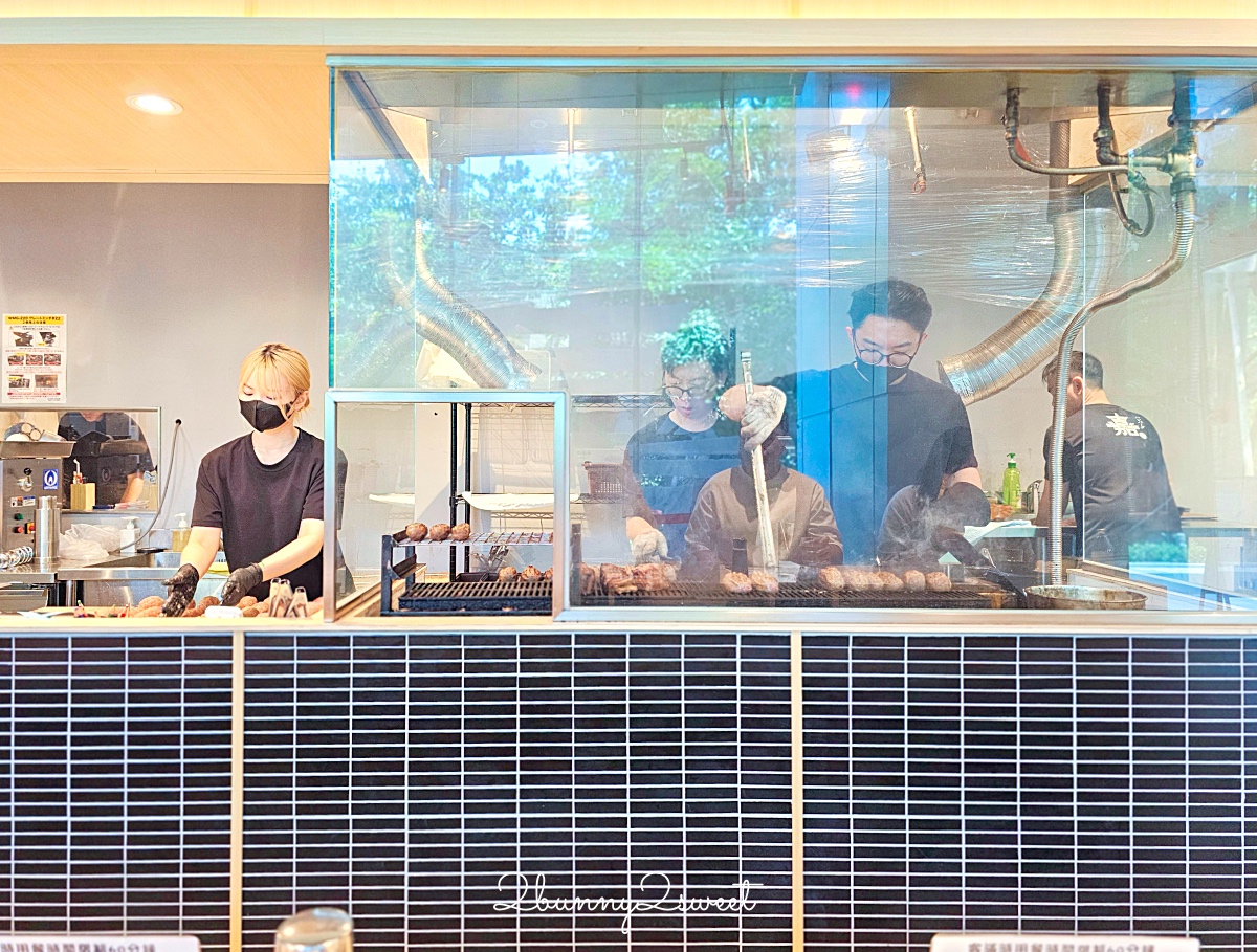國父紀念館美食「漢堡排嘉台北大巨蛋店」來自日本人氣炭烤和牛漢堡排，日本越光米無限吃 @兔兒毛毛姊妹花