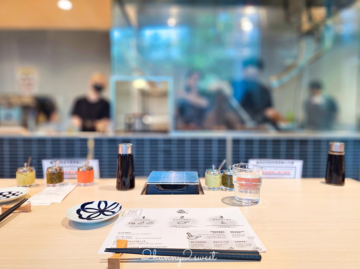 國父紀念館美食「漢堡排嘉台北大巨蛋店」來自日本人氣炭烤和牛漢堡排，日本越光米無限吃 @兔兒毛毛姊妹花