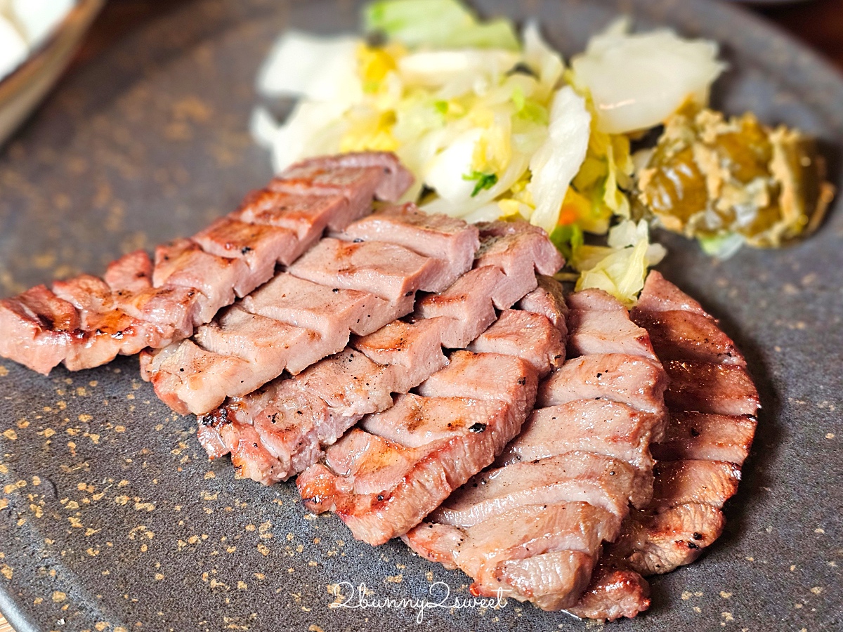 橫濱美食「仙台名物 喜助牛舌」味の牛たん喜助～港未來地標塔 Landmark Tower 排隊美食 @兔兒毛毛姊妹花