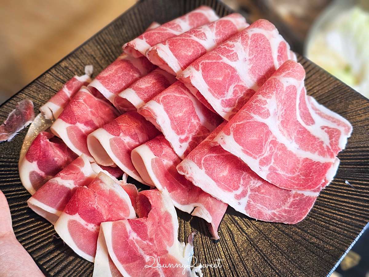 糧倉一號麻辣鴛鴦鍋松江店｜台北火鍋吃到飽最低 688 起肉品、海鮮、自助吧無限暢食 @兔兒毛毛姊妹花