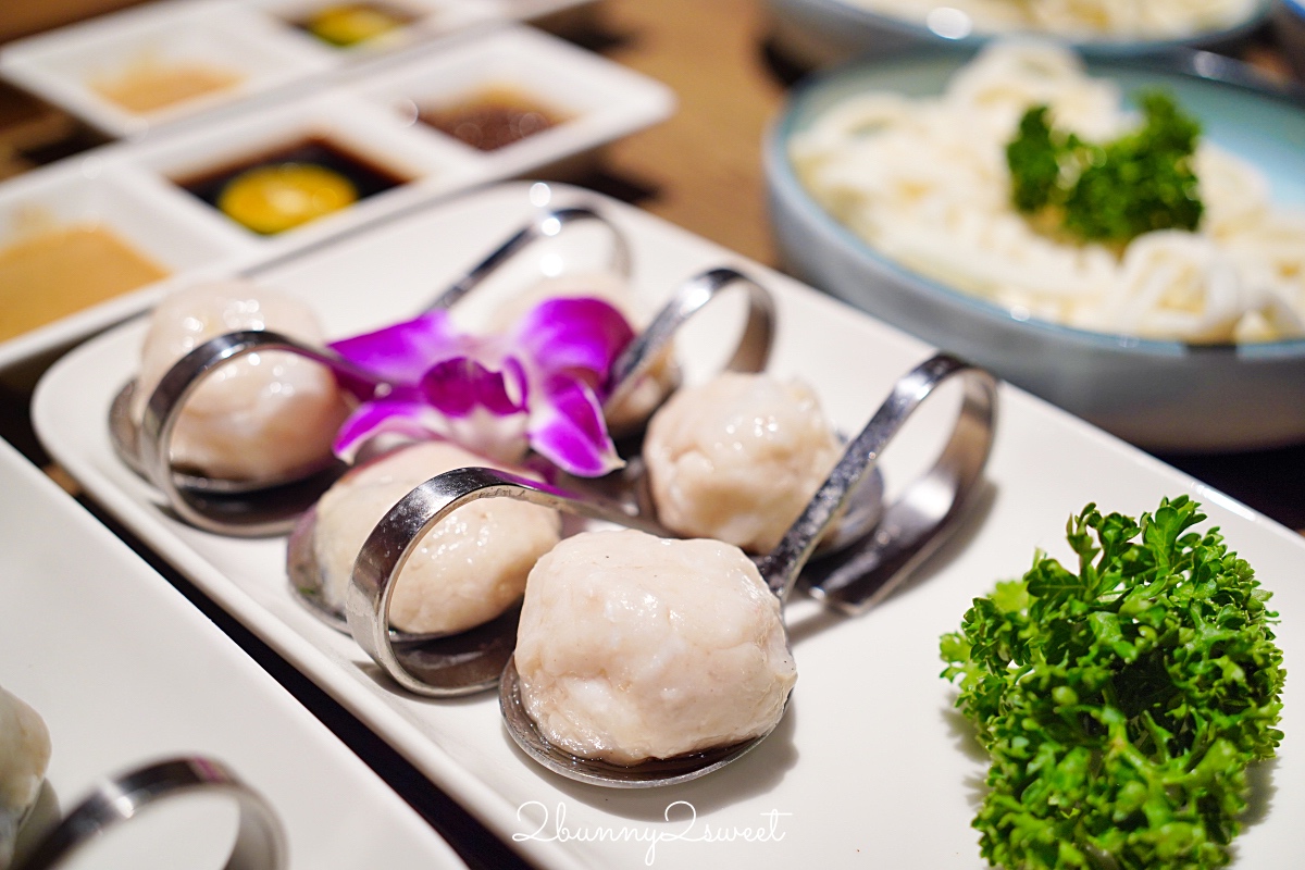 中山站美食「星曜雞湯」LV等級台北最強雞湯火鍋，鮮香濃郁熬雞精涮海鮮和牛超正點 @兔兒毛毛姊妹花