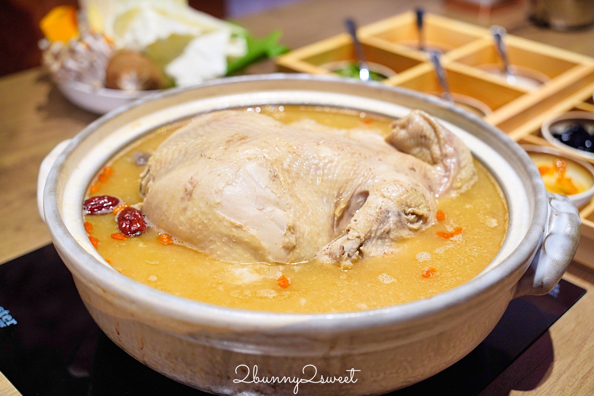 中山站美食「星曜雞湯」LV等級台北最強雞湯火鍋，鮮香濃郁熬雞精涮海鮮和牛超正點 @兔兒毛毛姊妹花