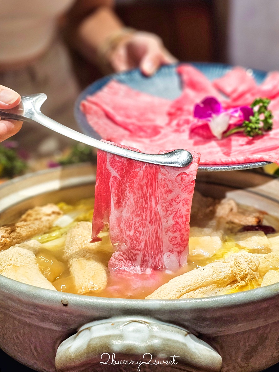 中山站美食「星曜雞湯」LV等級台北最強雞湯火鍋，鮮香濃郁熬雞精涮海鮮和牛超正點 @兔兒毛毛姊妹花