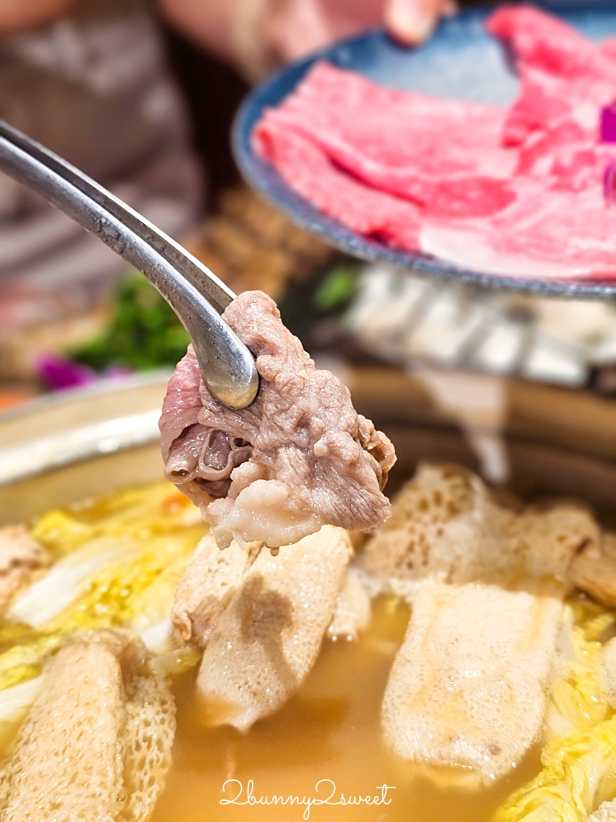 中山站美食「星曜雞湯」LV等級台北最強雞湯火鍋，鮮香濃郁熬雞精涮海鮮和牛超正點 @兔兒毛毛姊妹花