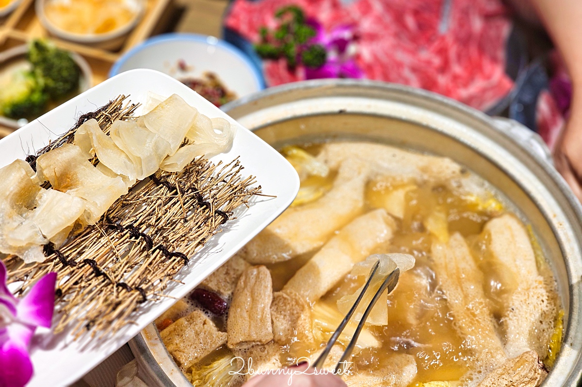 中山站美食「星曜雞湯」LV等級台北最強雞湯火鍋，鮮香濃郁熬雞精涮海鮮和牛超正點 @兔兒毛毛姊妹花