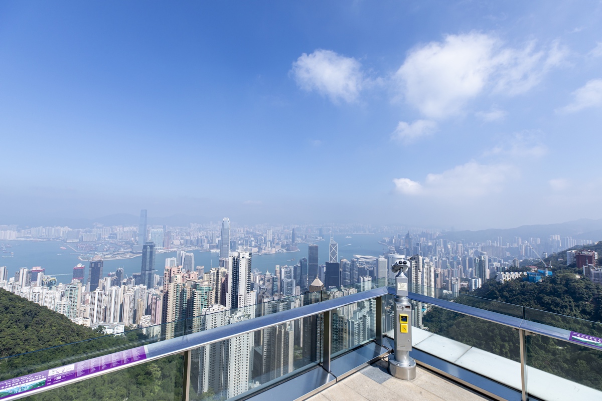 香港太平山這樣玩～搭百年交通工具「山頂纜車」欣賞維多利亞港美景、逛杜莎夫人蠟像館 @兔兒毛毛姊妹花