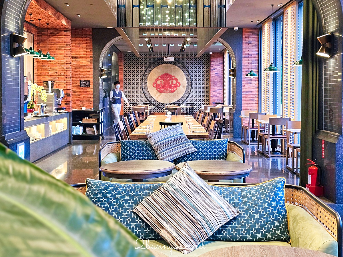 台南住宿「捷絲旅台南虎山館」仁德文青設計旅店，露天鏡面泳池，走路到哈利波特世界 @兔兒毛毛姊妹花