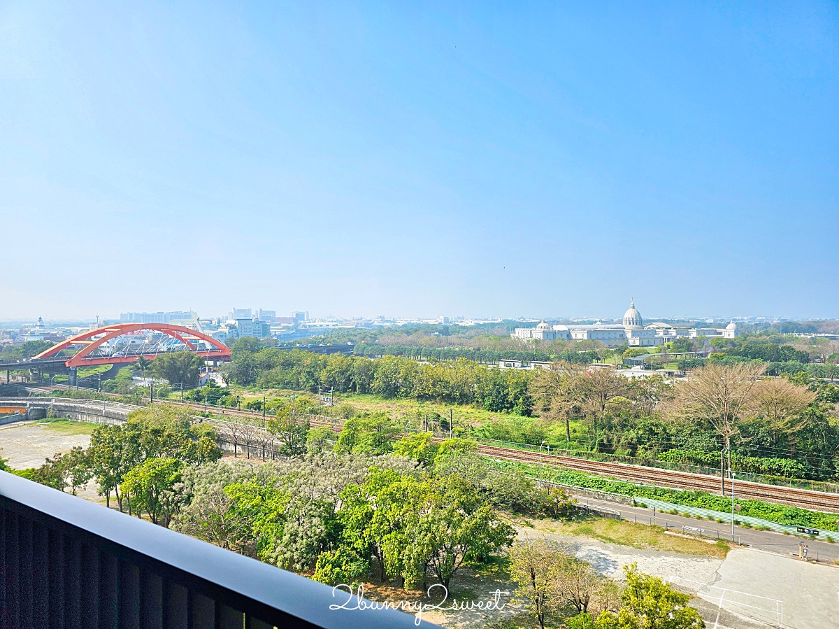 台南住宿「捷絲旅台南虎山館」仁德文青設計旅店，露天鏡面泳池，走路到哈利波特世界 @兔兒毛毛姊妹花