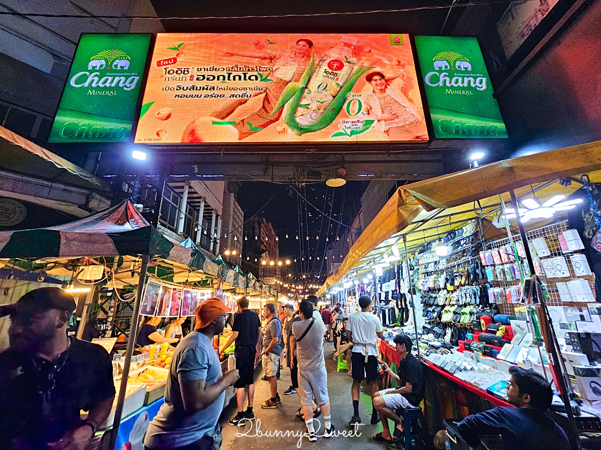 泰國曼谷「帕蓬夜市」BTS Sala Daeng 出站就到，越夜越熱鬧的辣妹夜市、夜店一條街 @兔兒毛毛姊妹花