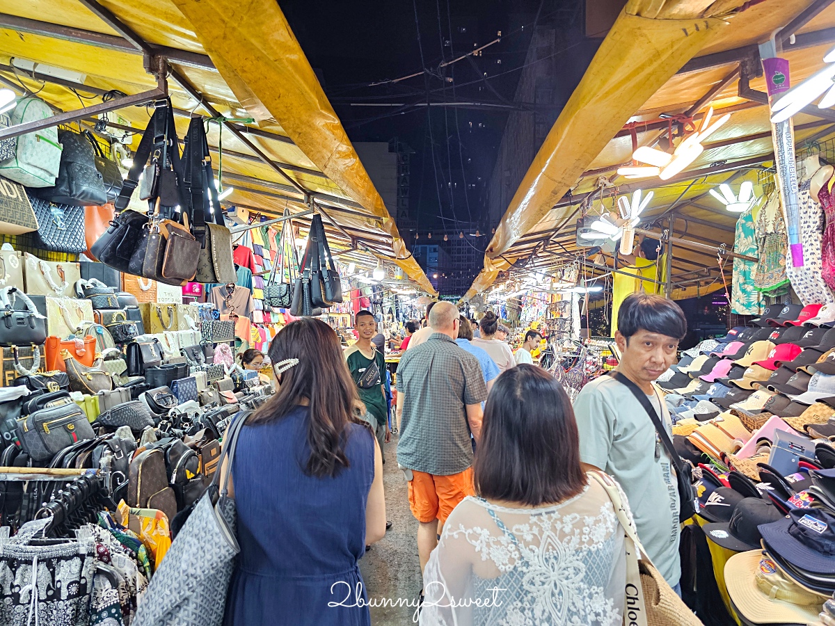 泰國曼谷「帕蓬夜市」BTS Sala Daeng 出站就到，越夜越熱鬧的辣妹夜市、夜店一條街 @兔兒毛毛姊妹花