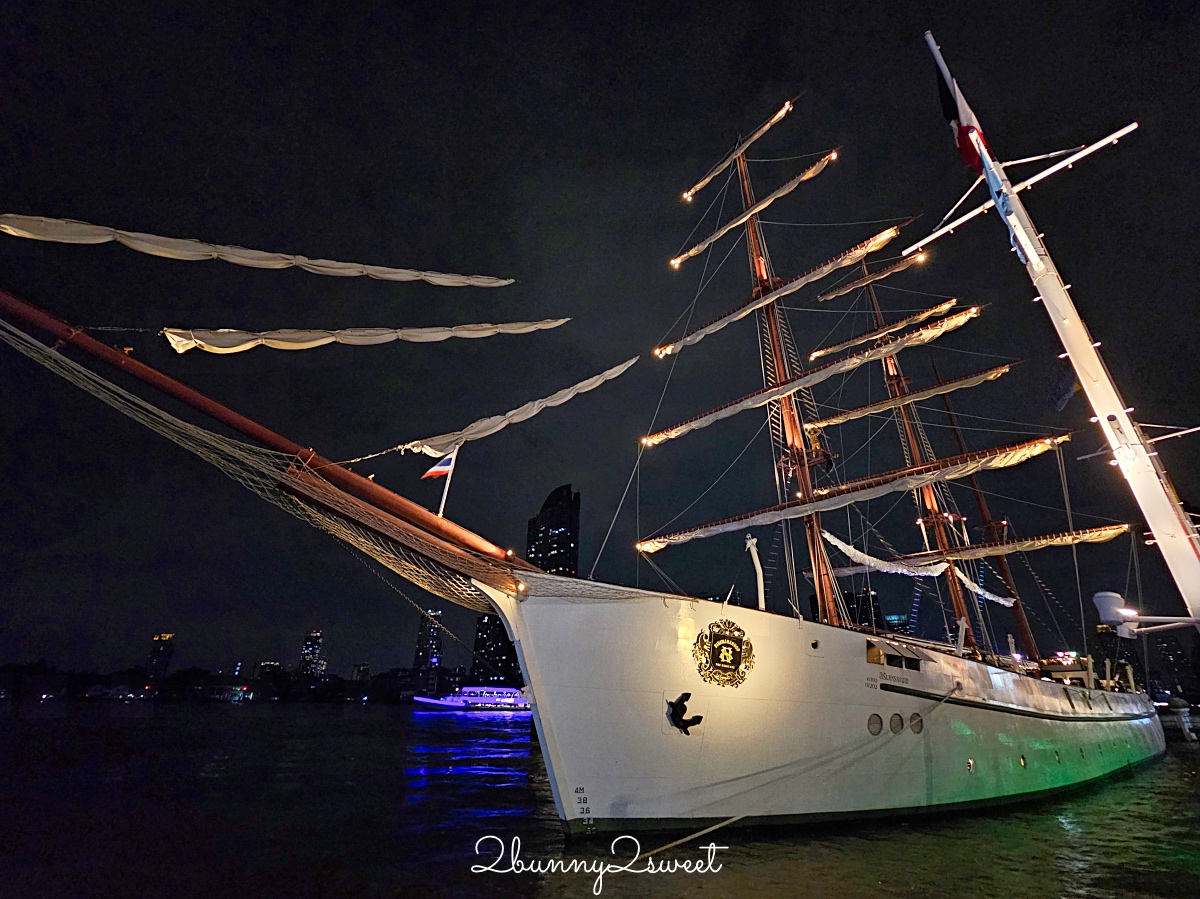 曼谷夜市「Asiatique河濱碼頭夜市」有摩天輪、旋轉木馬的熱鬧水岸市集，熱鬧漂亮又好逛 @兔兒毛毛姊妹花