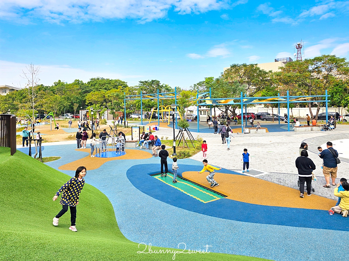 南投特色公園【草屯酷比親子運動公園】三層樓高貨櫃溜滑梯、超嗨旋轉翹翹板～好玩又放電 @兔兒毛毛姊妹花