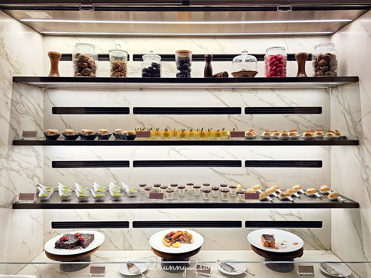 曼谷吃到飽「Savio」Chatrium Grand Bangkok 察殿大酒店自助百匯晚餐，海鮮牛排太澎湃 @兔兒毛毛姊妹花
