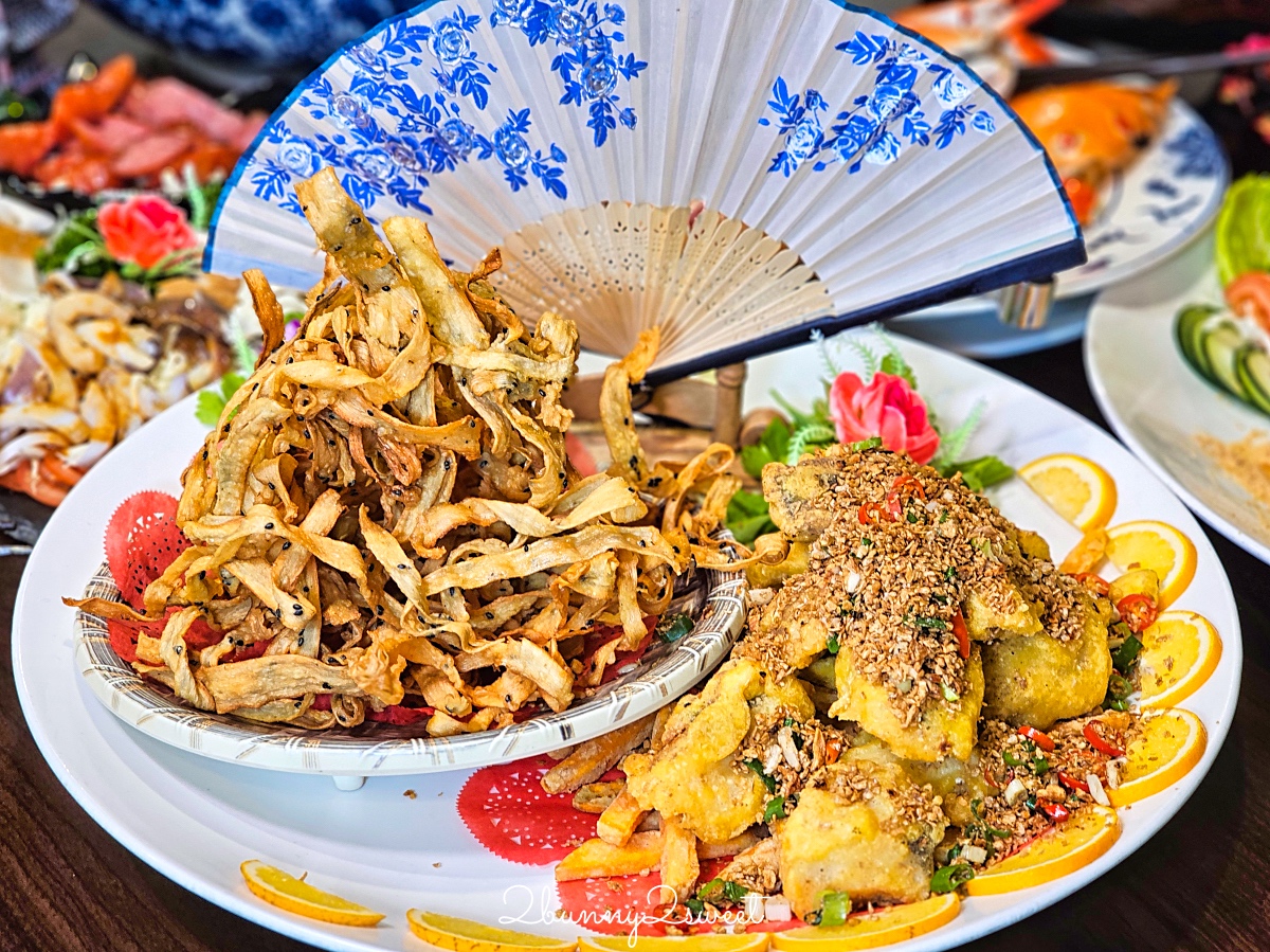 新北【萬里古早風味甕仔雞】北海岸最好吃烤雞竟然也是高CP值海鮮餐廳，澎湃合菜龍蝦三明治 @兔兒毛毛姊妹花