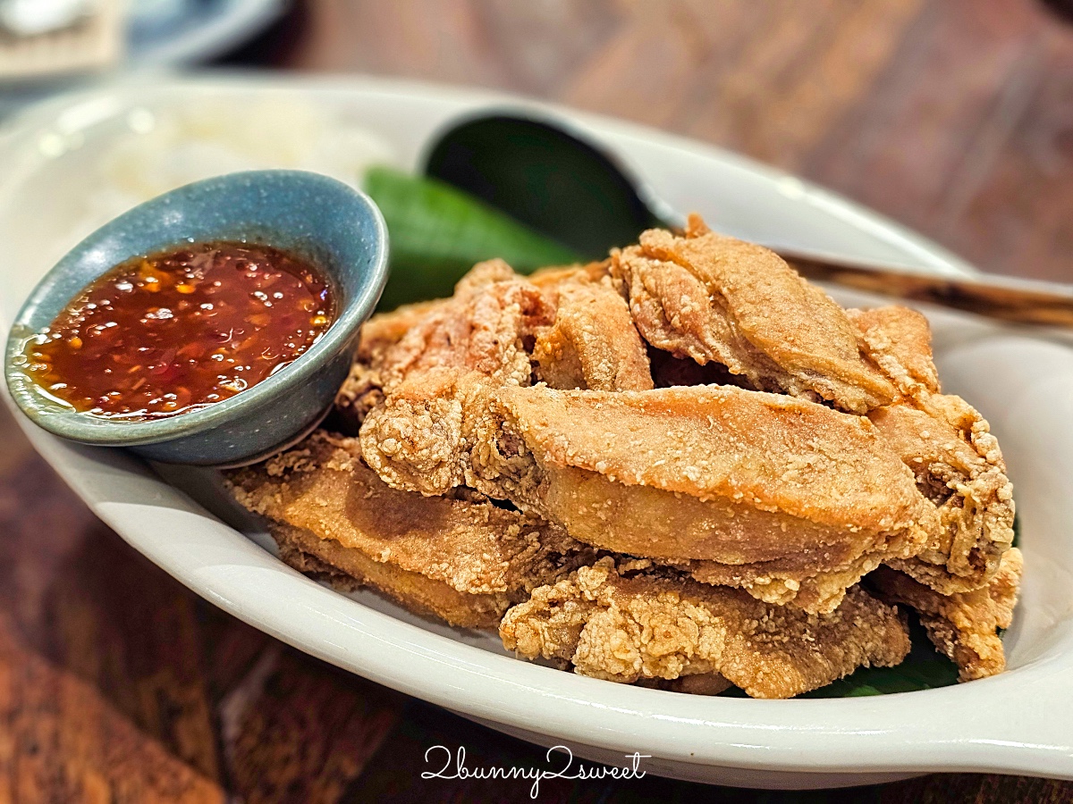 曼谷美食「Kub Kao Kub Pla」泰式料理排隊名店，BTS Chit Lom奇隆站Central World美食 @兔兒毛毛姊妹花