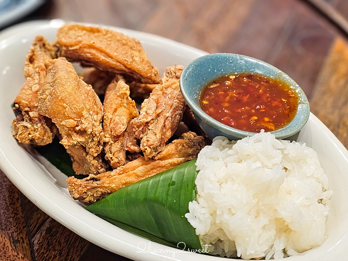 曼谷美食「Kub Kao Kub Pla」泰式料理排隊名店，BTS Chit Lom奇隆站Central World美食 @兔兒毛毛姊妹花