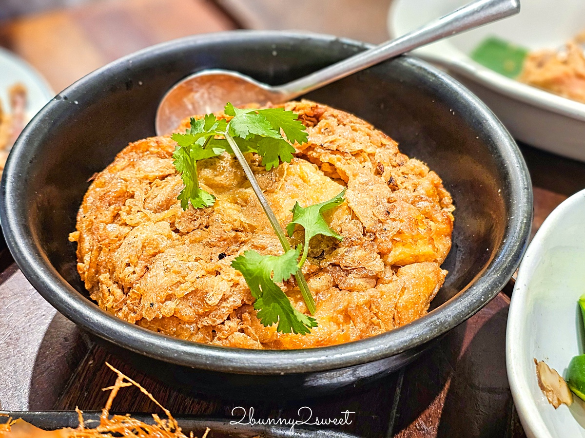 曼谷美食「Kub Kao Kub Pla」泰式料理排隊名店，BTS Chit Lom奇隆站Central World美食 @兔兒毛毛姊妹花