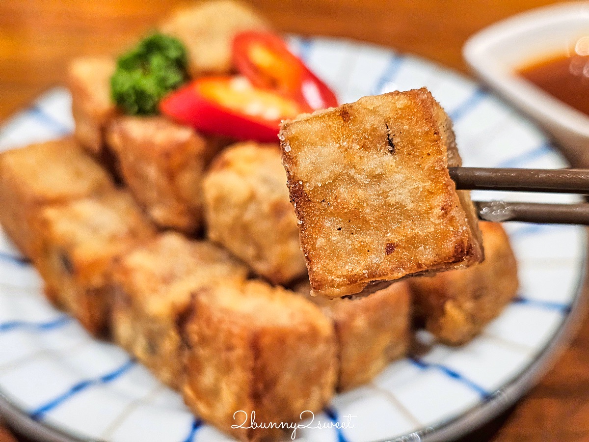 小巨蛋美食「十二月 粥品 茶飲 私房菜」黃仁勳也愛的豪華版清粥小菜餐廳，喝茶聊天吃宵夜好地方 @兔兒毛毛姊妹花