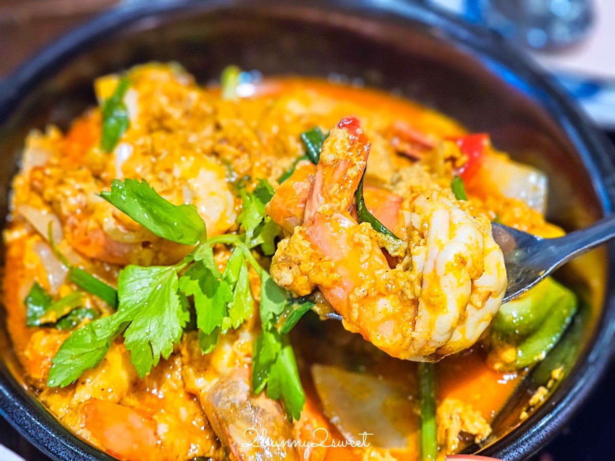 曼谷美食【Kub Kao Kub Pla】泰式料理排隊名店，BTS Chit Lom奇隆站Central World美食 @兔兒毛毛姊妹花