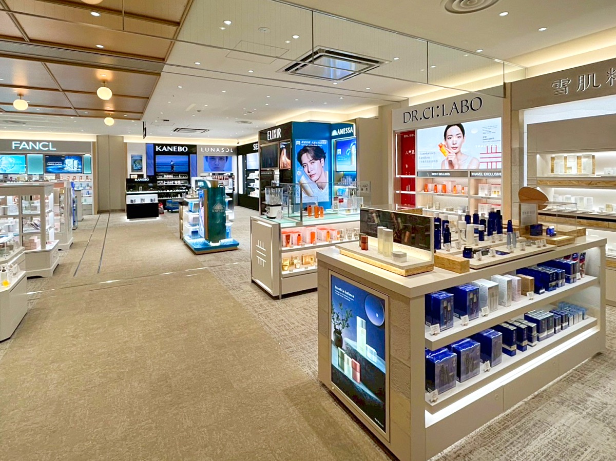 九州福岡購物「福岡機場免稅店」2025盛大改裝重新開幕!! 必逛重點 / 95折優惠券分享 @兔兒毛毛姊妹花