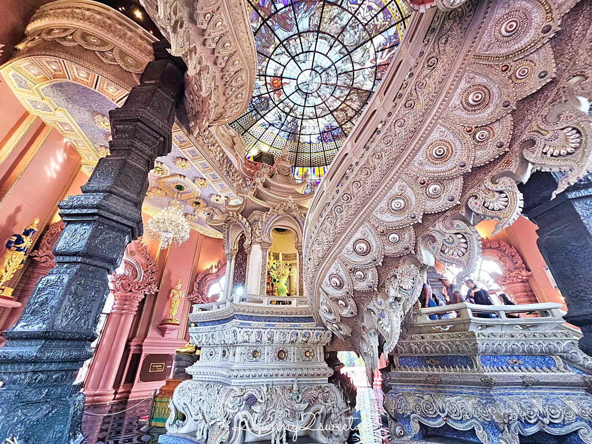 曼谷景點「三頭象神博物館 Erawan Museum」夢幻好拍粉紅寺廟，拍泰服網美照熱門景點 @兔兒毛毛姊妹花