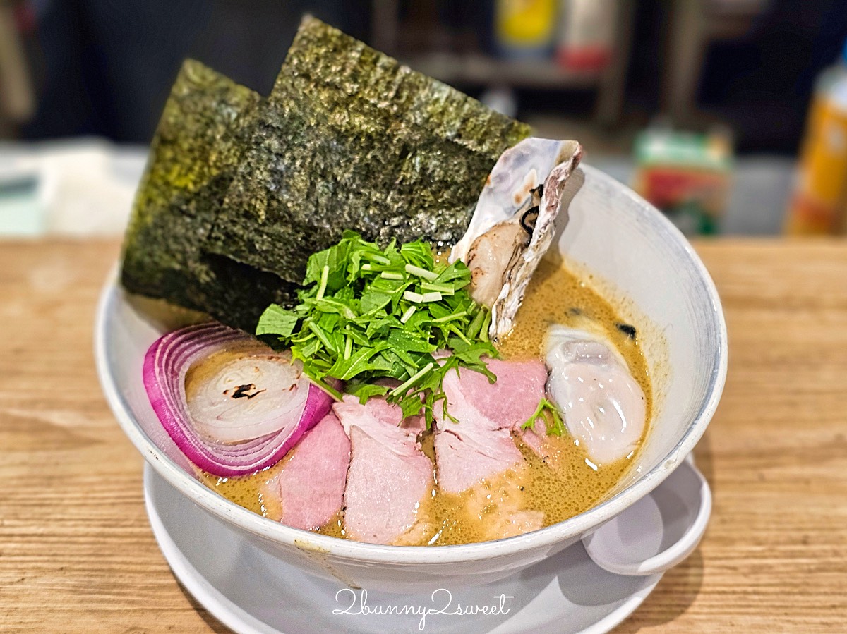 中山站美食「二屋牡蠣拉麵」赤峰街超濃郁牡蠣湯頭日式拉麵，無限加麵吃到飽太佛心 @兔兒毛毛姊妹花