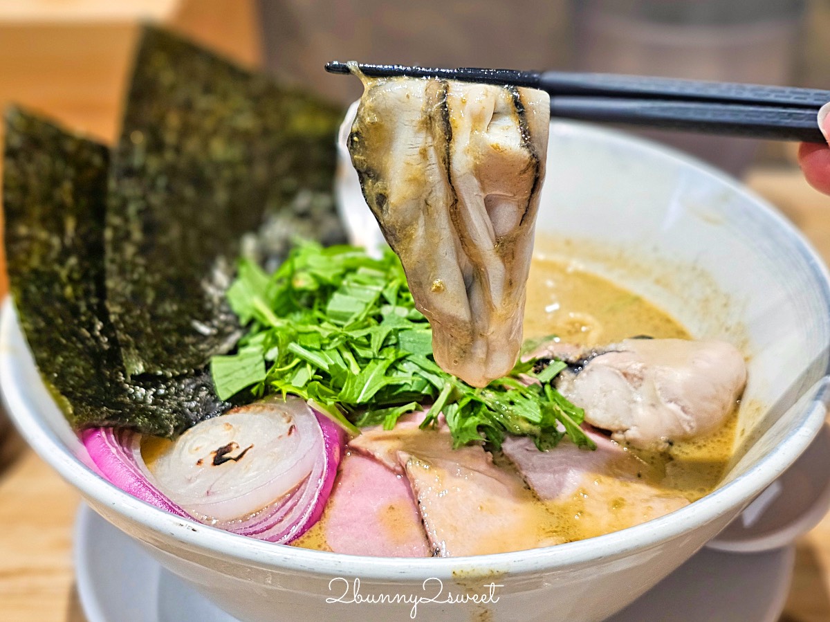 中山站美食「二屋牡蠣拉麵」赤峰街超濃郁牡蠣湯頭日式拉麵，無限加麵吃到飽太佛心 @兔兒毛毛姊妹花