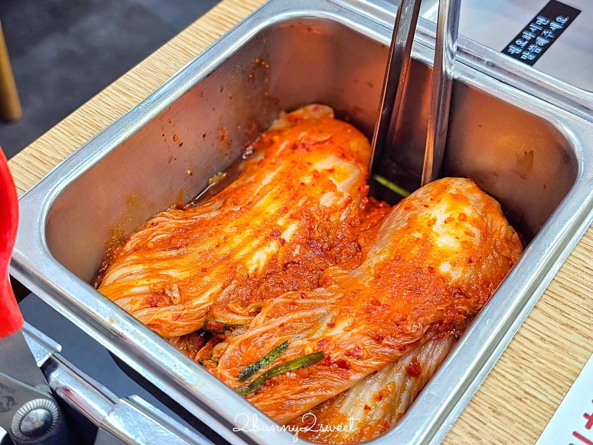 首爾美食【神仙雪濃湯 신선설농탕】明洞必吃濃郁牛骨湯飯，早上8:00營業來吃早餐不用排隊 @兔兒毛毛姊妹花