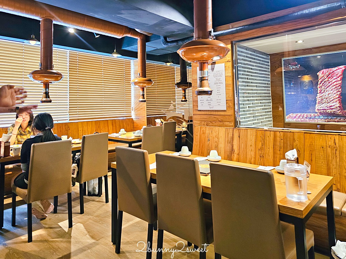 首爾美食｜王妃家明洞總店：韓式烤肉、韓牛必吃名店，歐巴桌邊代烤服務超貼心 @兔兒毛毛姊妹花